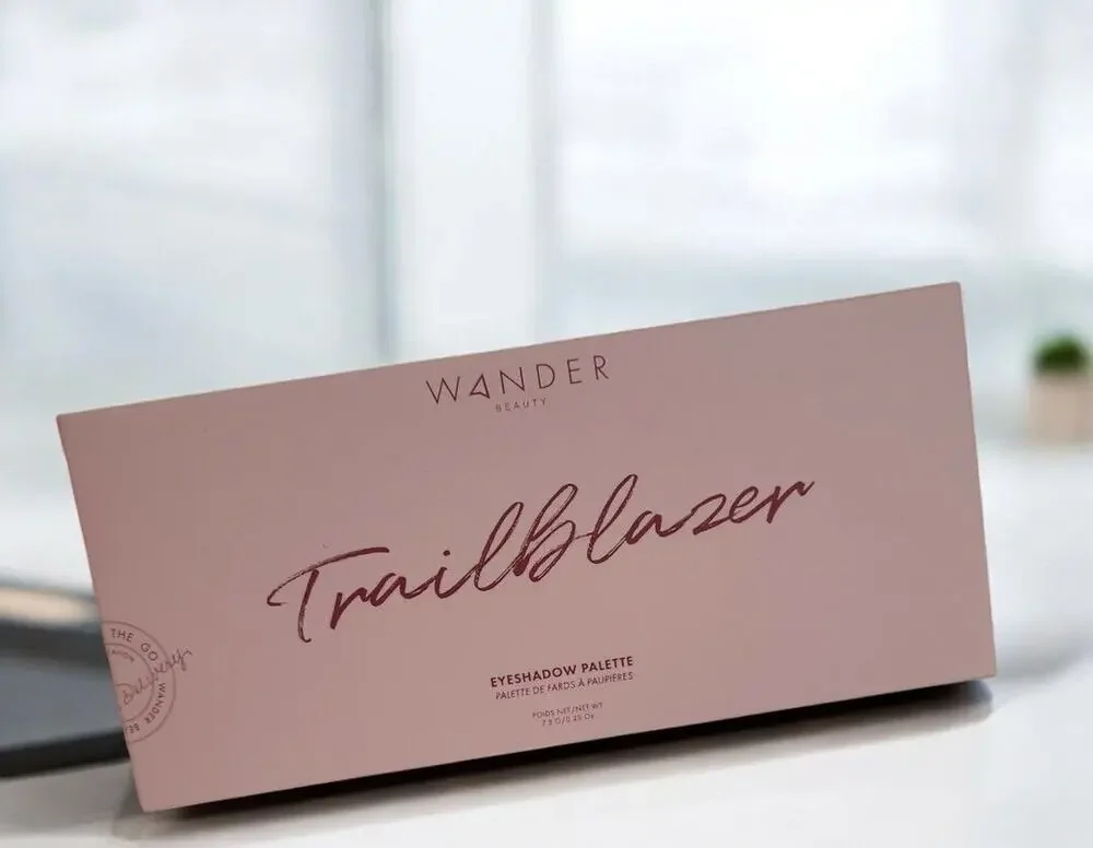 WANDER BEAUTY Trailblazer Eyeshadow Palette NEW Neutral Chartreuse Emerald Tones